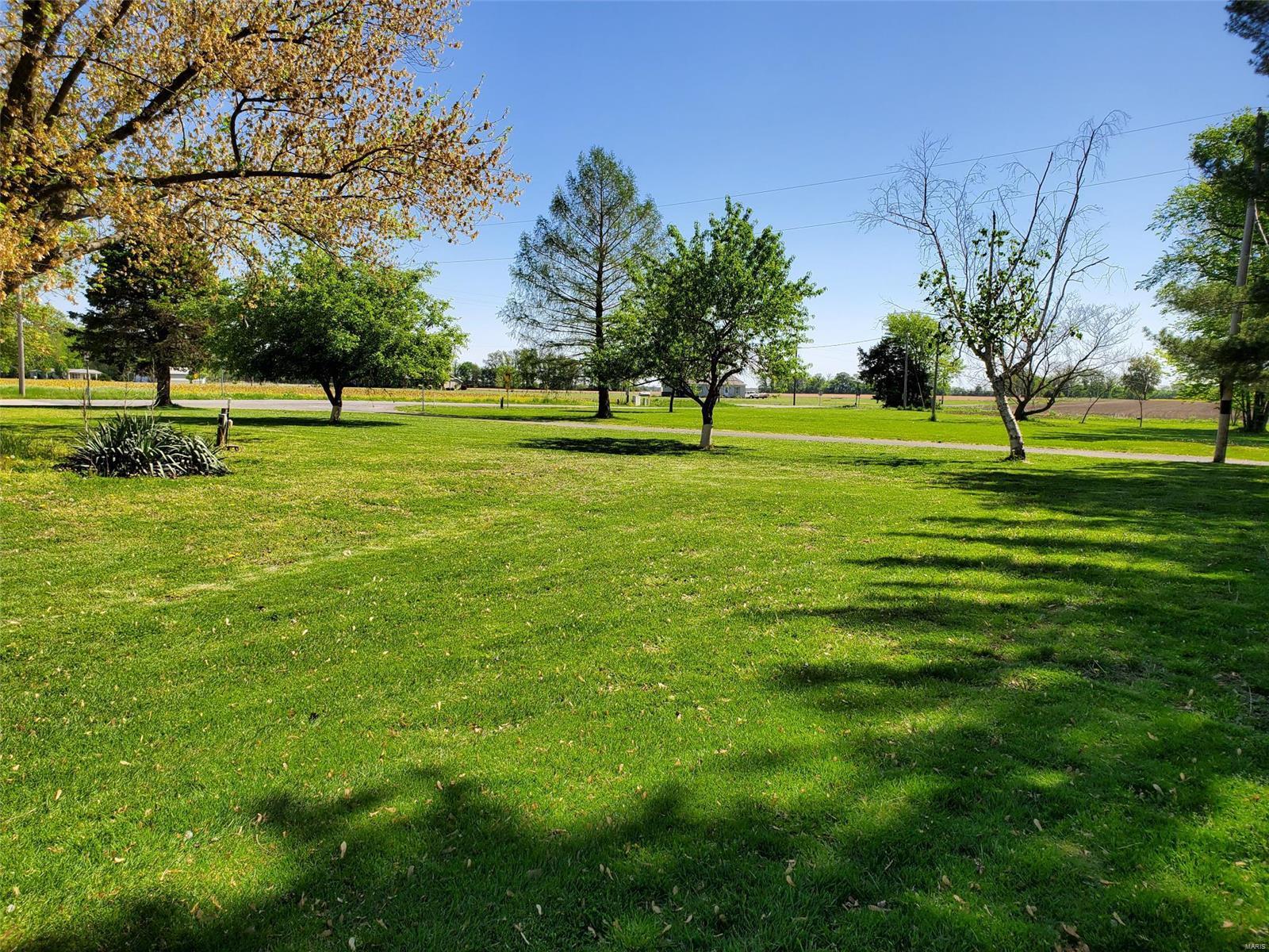 18920 Boulder Road Carlyle, IL 62231 - Photo 23 of 27
