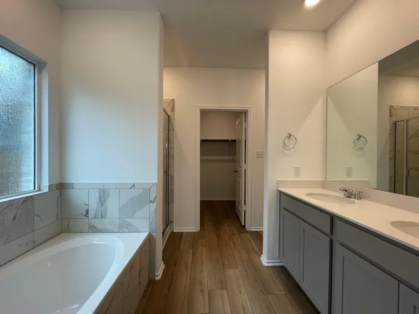$2,300 | 433 Sebring Circle, Hutto, TX 78634