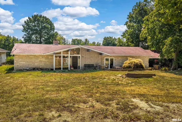 $150,000 | 1609 Tina Drive, Murphysboro, IL 62966