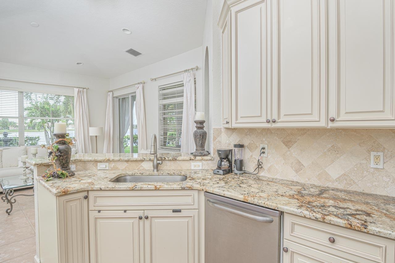 5948 Spanish River Road Fort Pierce, FL 34951 - Photo 11 of 36 11-IQljpYQITZKsDjZFBswH_temp