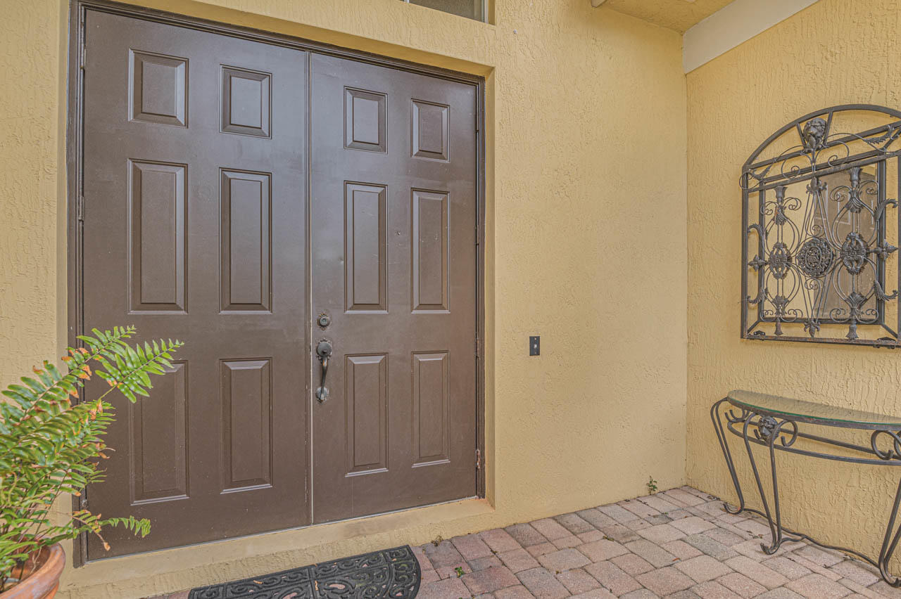 5948 Spanish River Road Fort Pierce, FL 34951 - Photo 2 of 36 2-QN3sZCkOQMSkAUOYC7ZG_temp