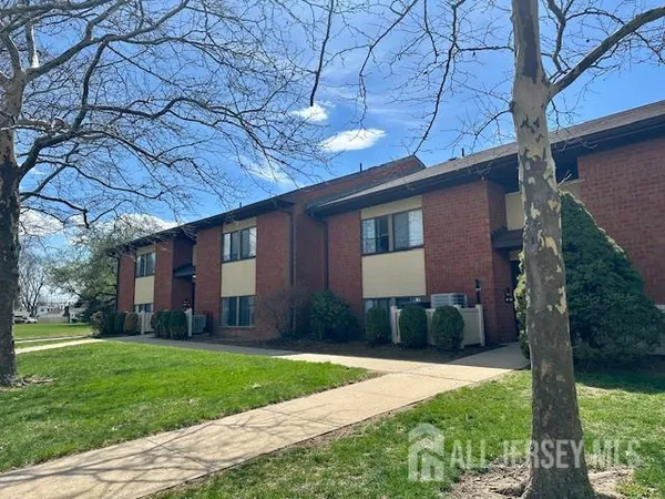 $2,299 | 356 Ridge Road, Unit B05, Dayton, NJ 08810