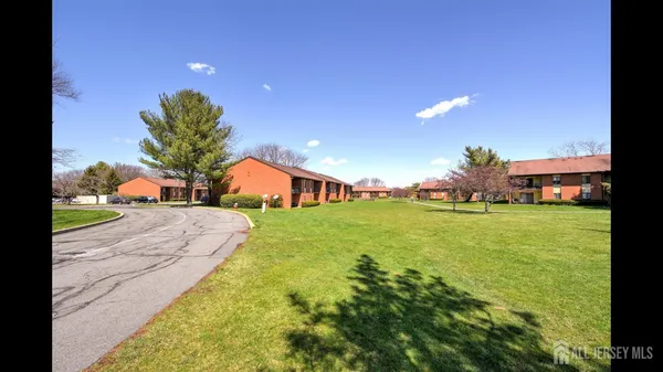 $2,299 | 356 Ridge Road, Unit B05, Dayton, NJ 08810