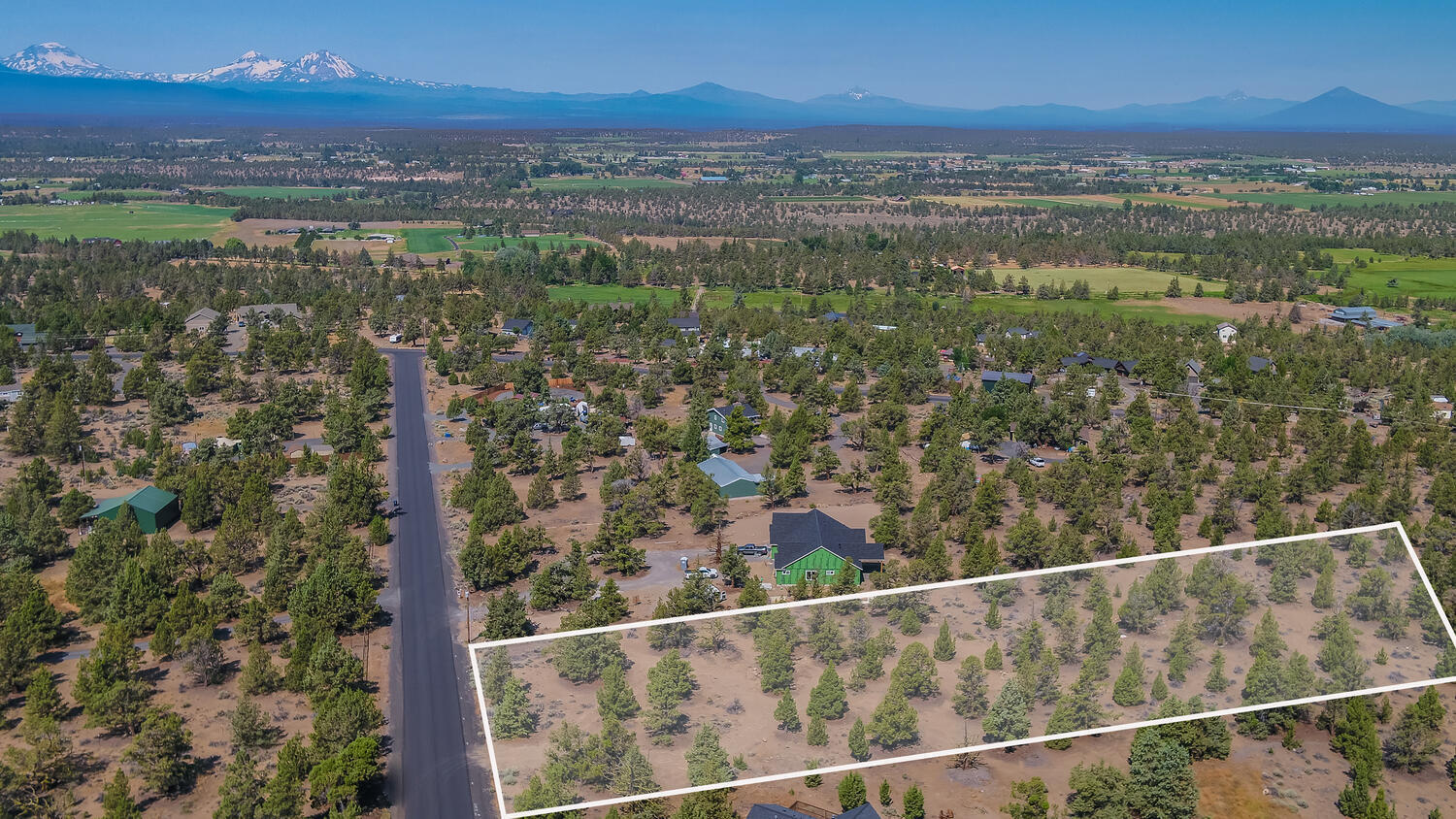 20920 Southwest Gift Road Bend, OR 97703 - Photo 5 of 20 20920 SW Gift Rd Bend OR 97701-large-004