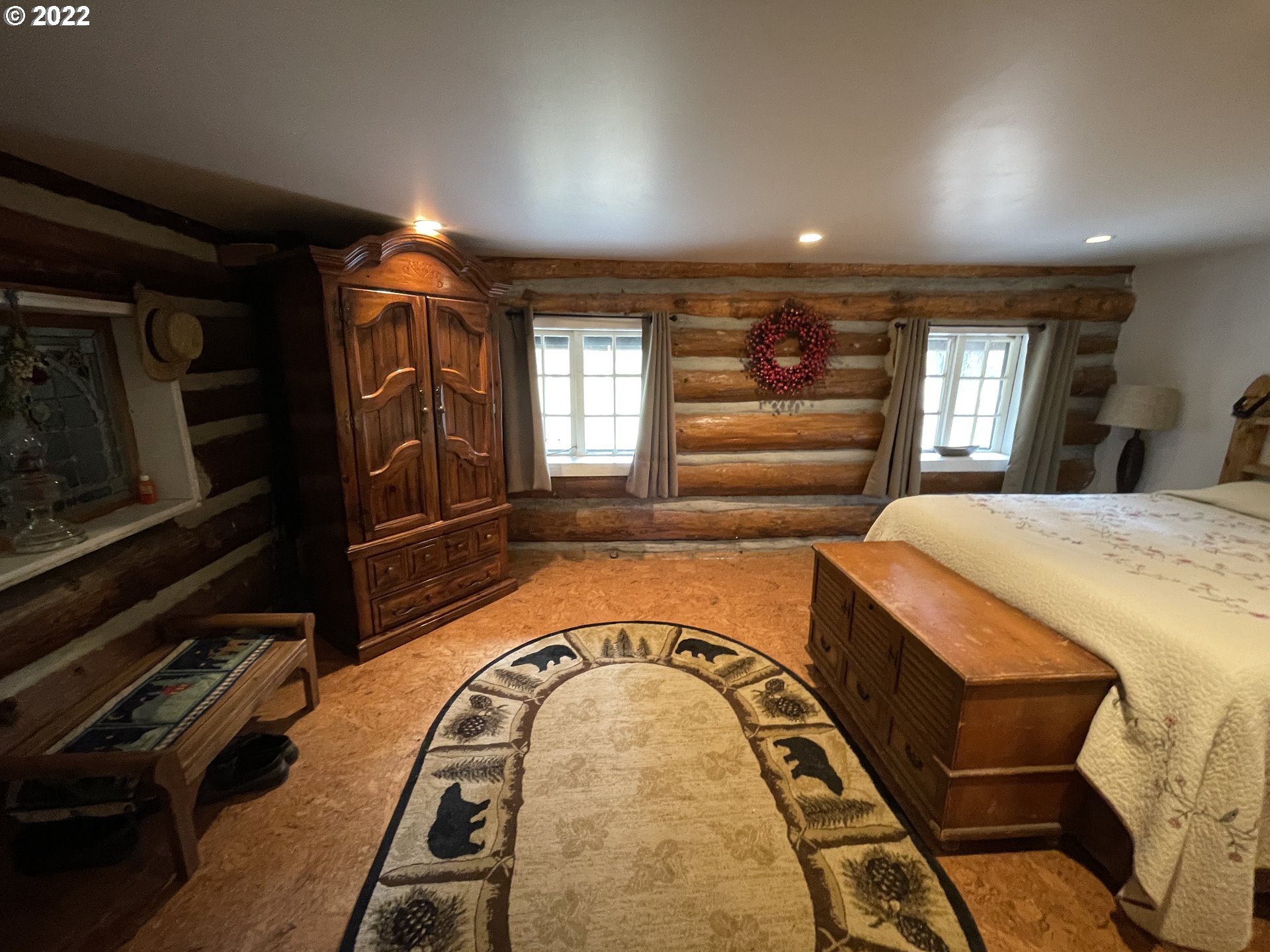 81 Soda Springs Road Goldendale, WA 98620 - Photo 16 of 31 a view of a livingroom with furniture