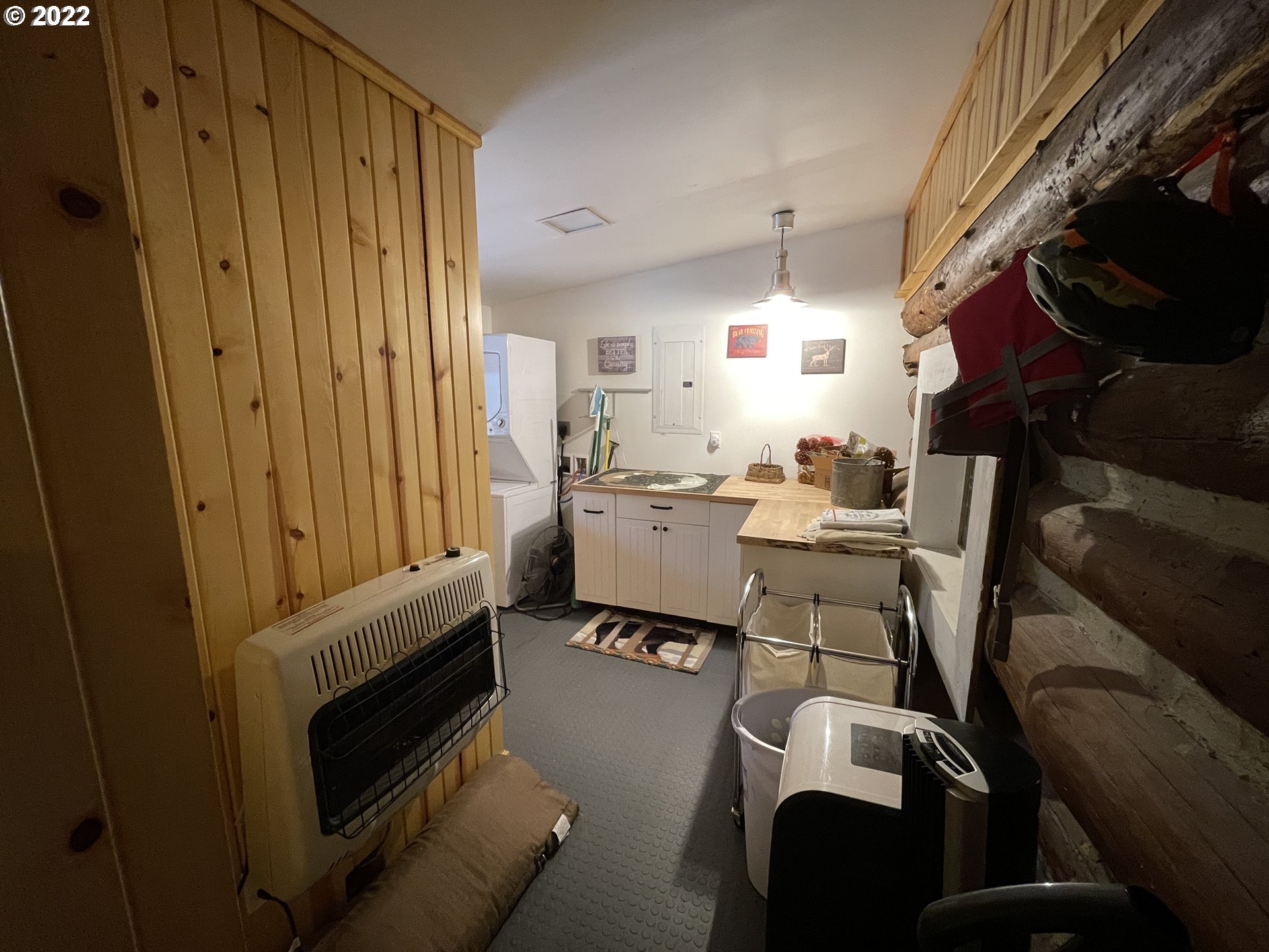 81 Soda Springs Road Goldendale, WA 98620 - Photo 18 of 31 a room with furniture a rug and a window