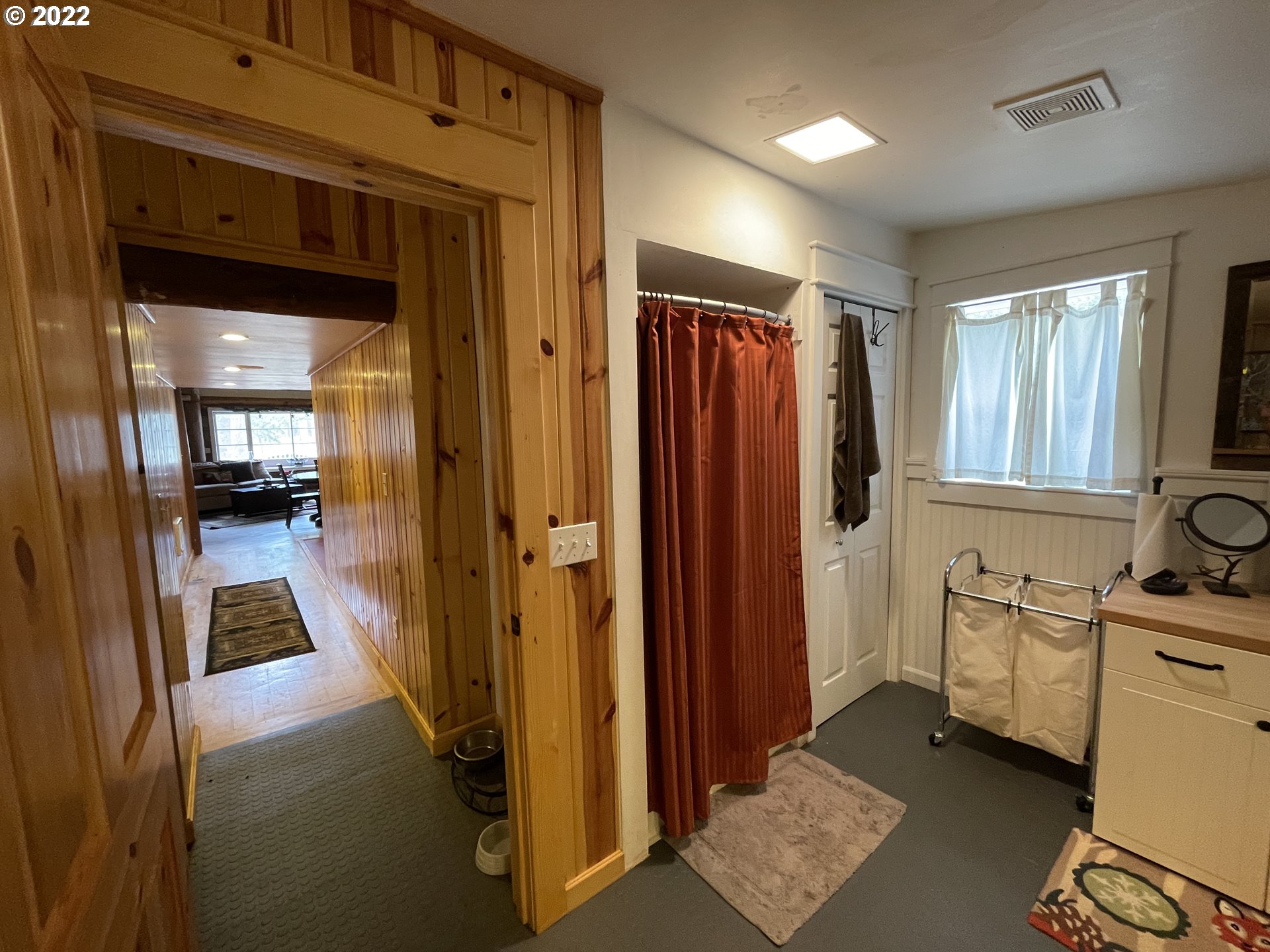 81 Soda Springs Road Goldendale, WA 98620 - Photo 22 of 31 a en suite bathroom with a sink a mirror and a shower