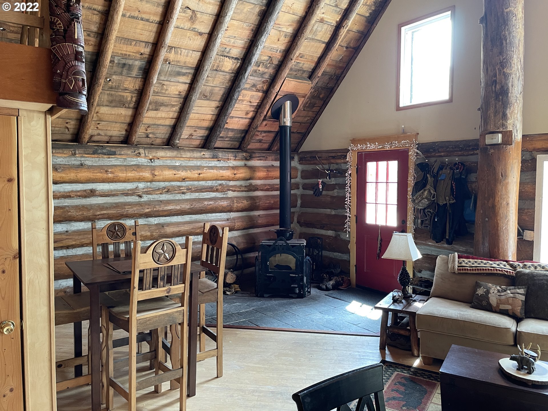81 Soda Springs Road Goldendale, WA 98620 - Photo 9 of 31 a view of a livingroom with furniture and a window