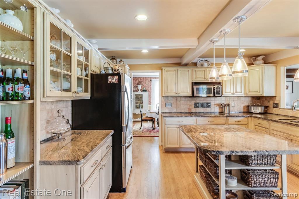 35949 Congress Road Farmington Hills, MI 48335 - Photo 11 of 47