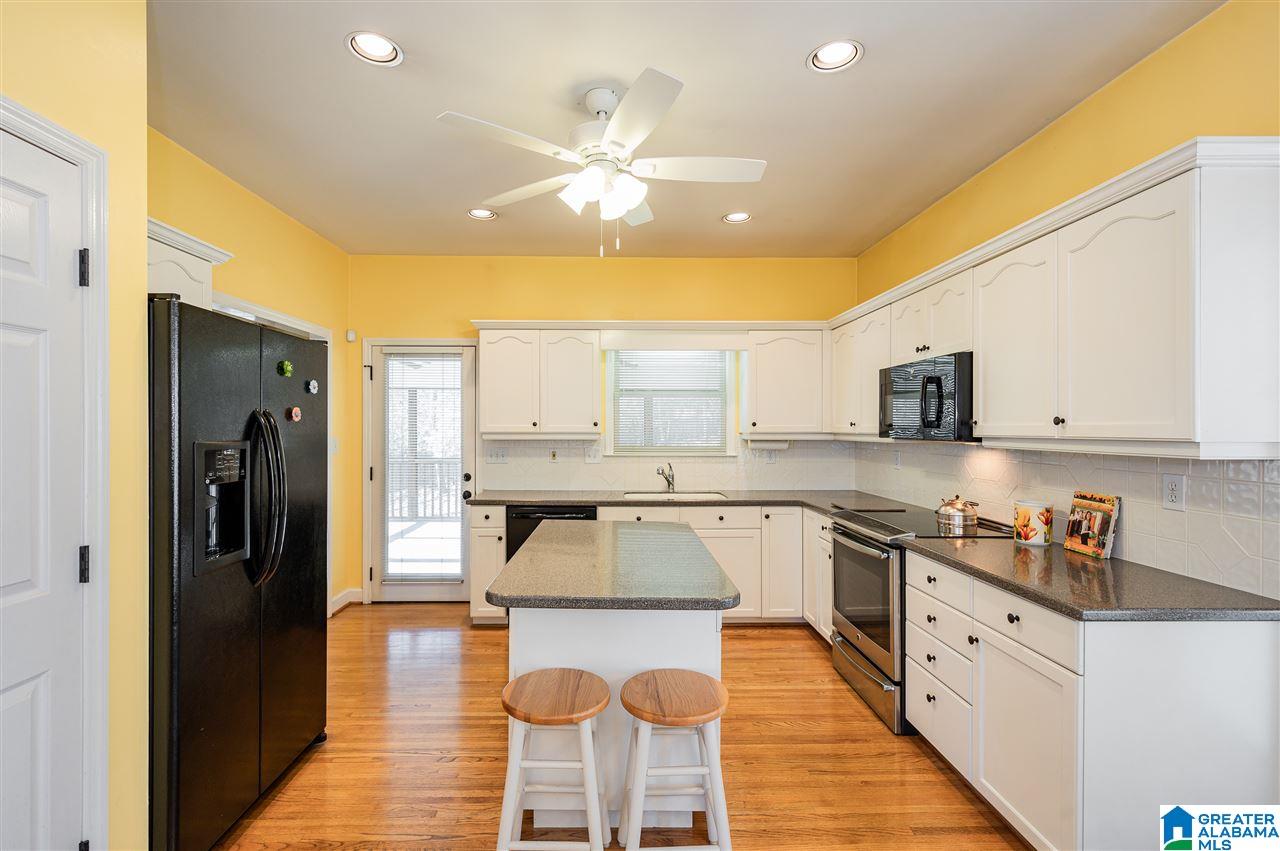 1146 Saddlebrook Road Birmingham, AL 35210 - Photo 8 of 48