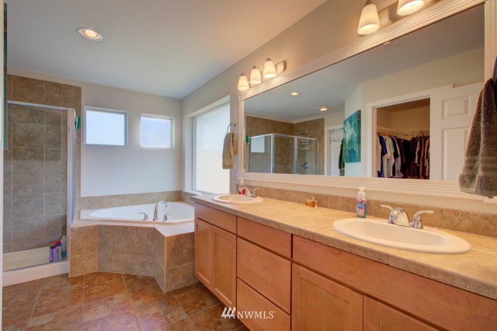 3924 222nd Place Southeast Bothell, WA 98021 - Photo 8 of 25