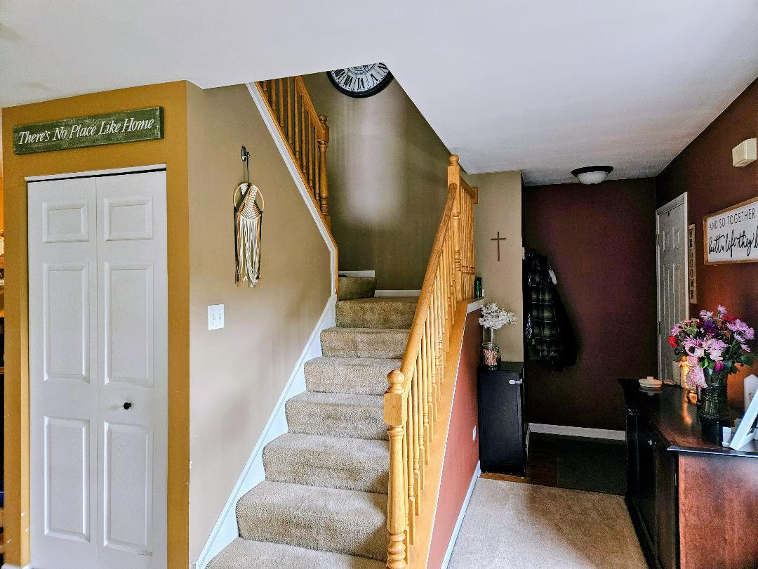 25159 Faraday Road Manhattan, IL 60442 - Photo 14 of 28 a view of entryway and hall