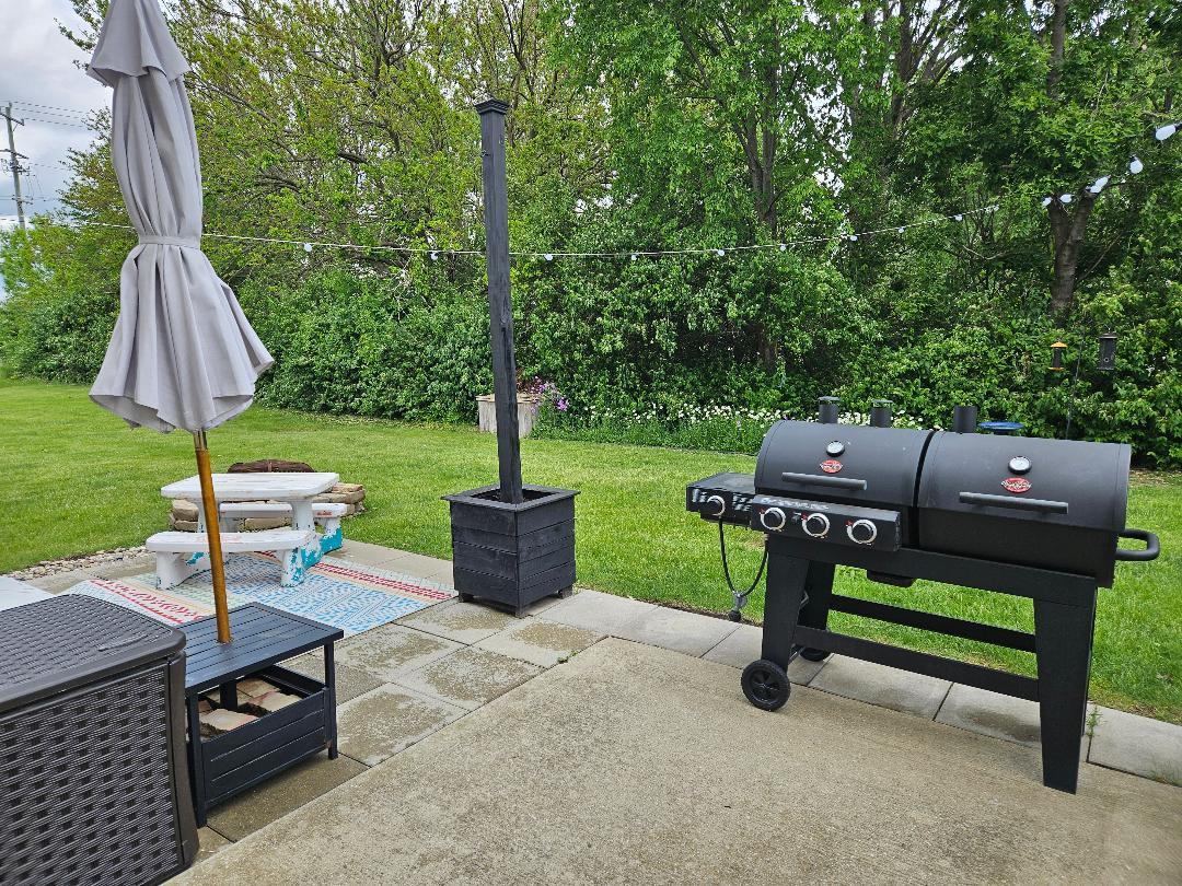 25159 Faraday Road Manhattan, IL 60442 - Photo 26 of 28 a view of a backyard with sitting area