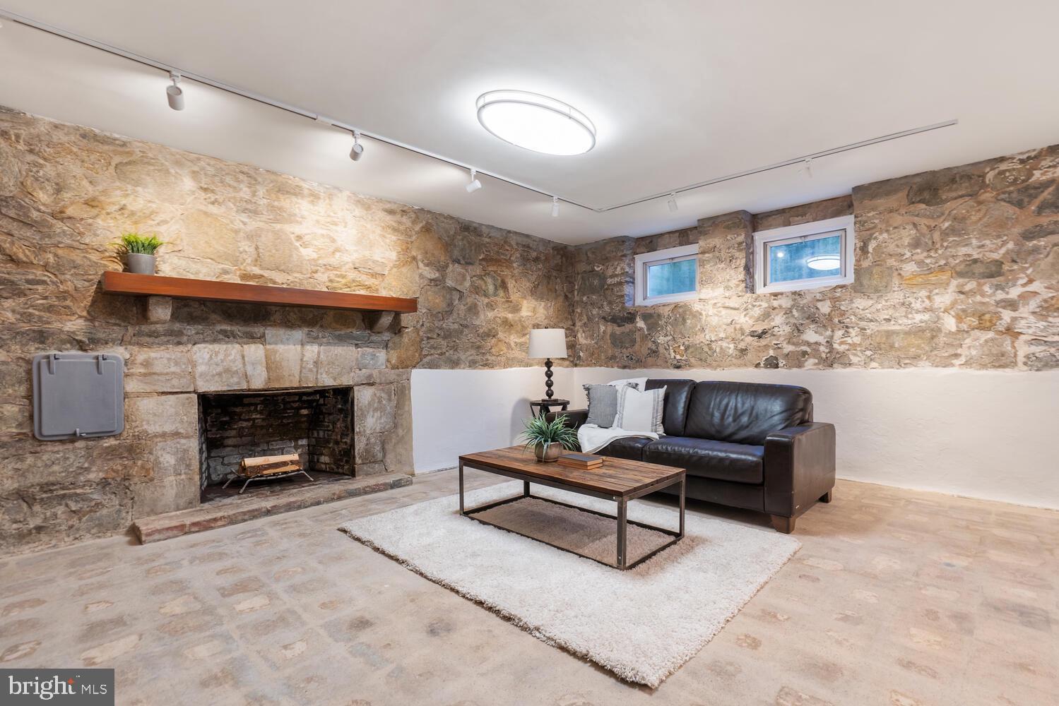 3909 Juniper Road Baltimore, MD 21218 - Photo 41 of 53 Gallery Image 41