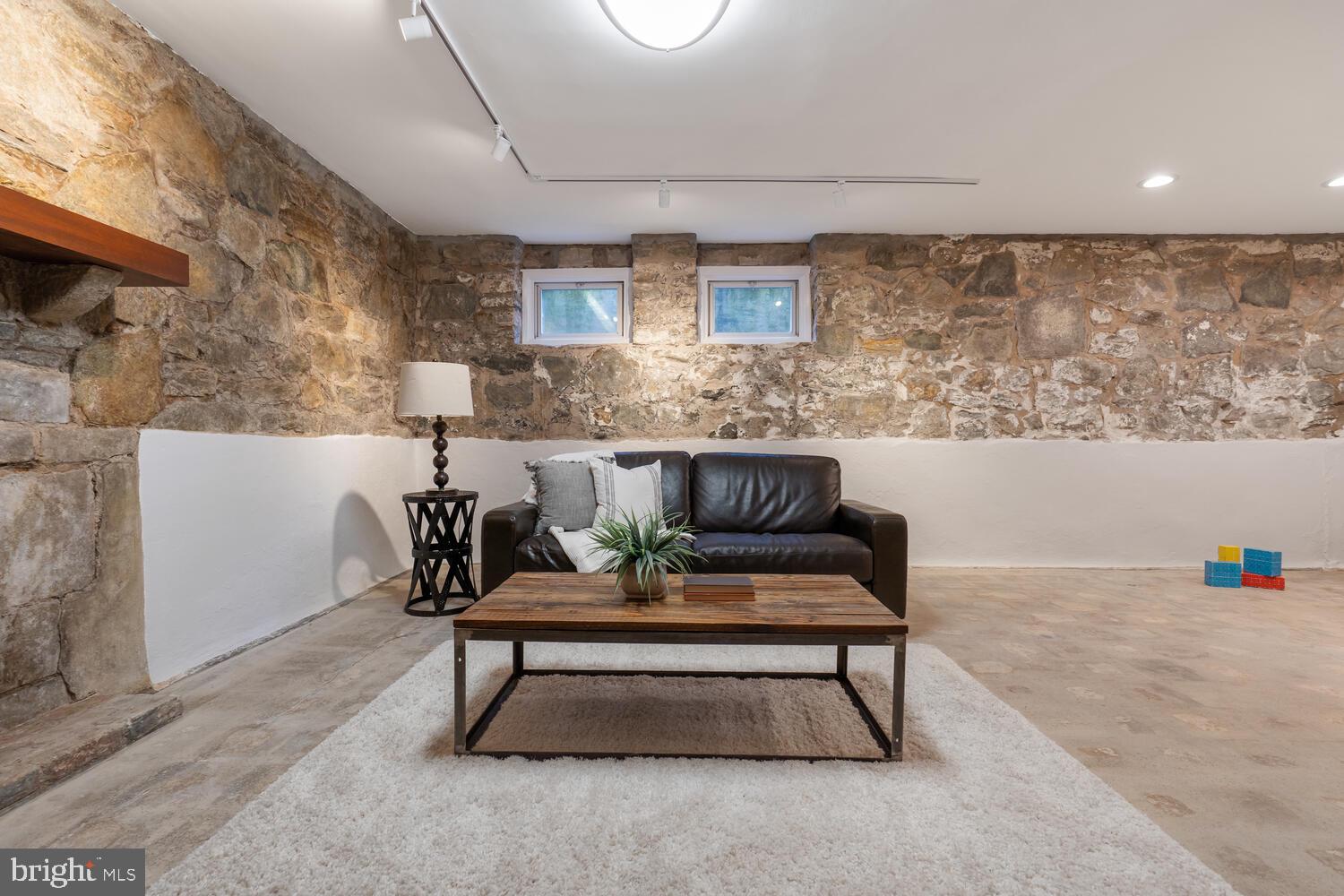 3909 Juniper Road Baltimore, MD 21218 - Photo 42 of 53 Gallery Image 42