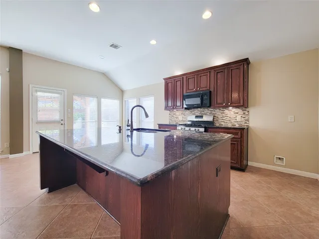 $2,800 | 9514 Garnet Falls Lane, Humble, TX 77396