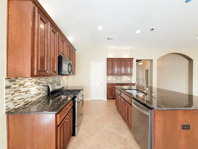 $2,800 | 9514 Garnet Falls Lane, Humble, TX 77396