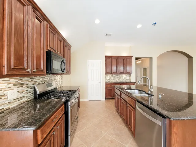 $2,800 | 9514 Garnet Falls Lane, Humble, TX 77396