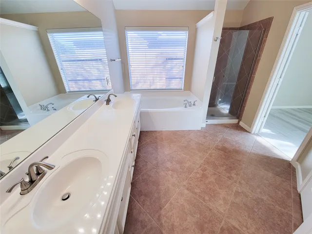 $2,800 | 9514 Garnet Falls Lane, Humble, TX 77396