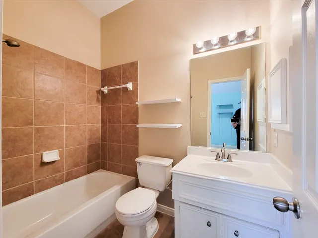 $2,800 | 9514 Garnet Falls Lane, Humble, TX 77396