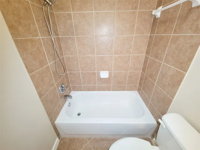 $2,800 | 9514 Garnet Falls Lane, Humble, TX 77396