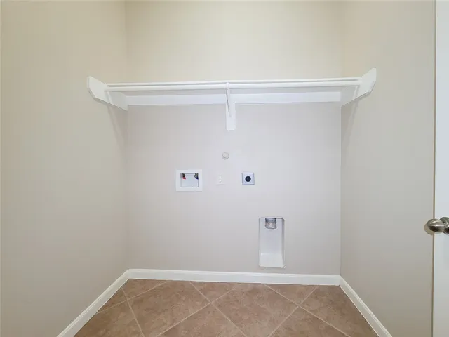 $2,800 | 9514 Garnet Falls Lane, Humble, TX 77396