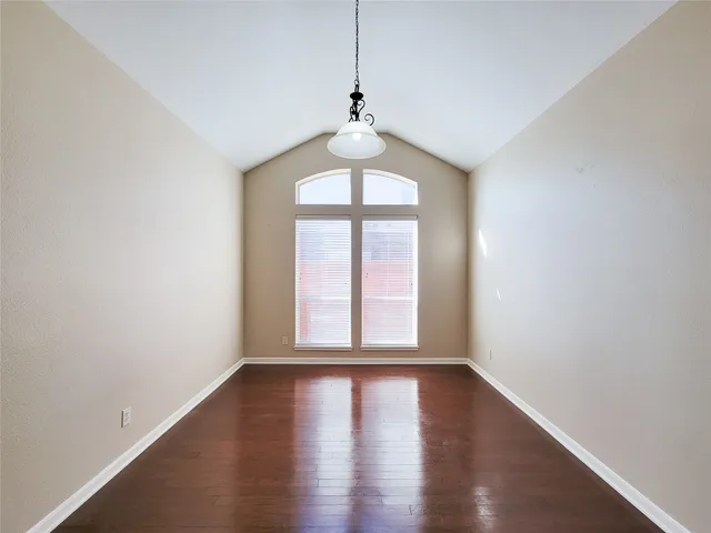 $2,800 | 9514 Garnet Falls Lane, Humble, TX 77396