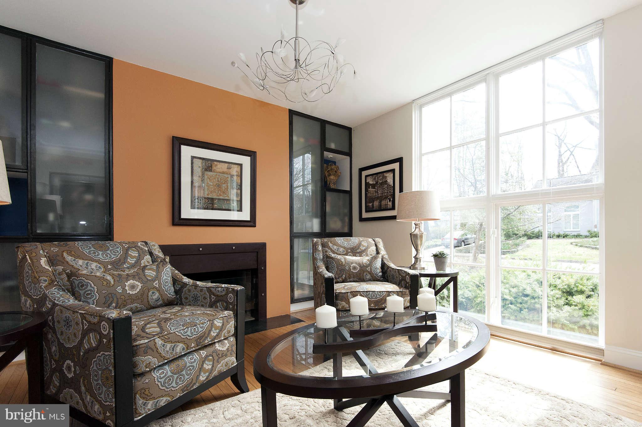 3102 Circle Hill Road Alexandria, VA 22305 - Photo 4 of 27 Sitting Room