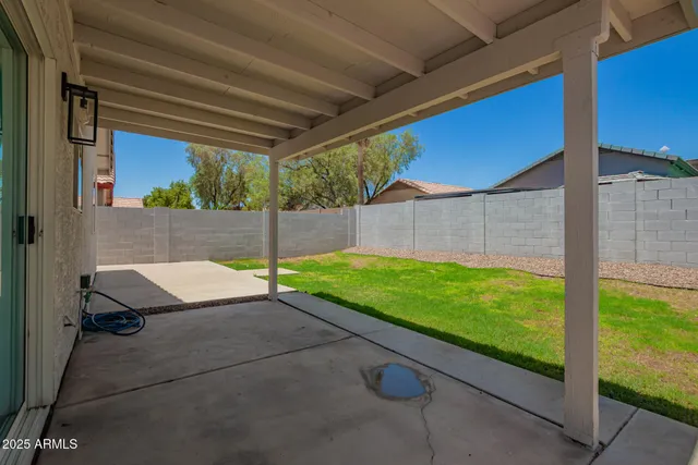 $2,300 | 3014 West Zachary Drive, Phoenix, AZ 85027