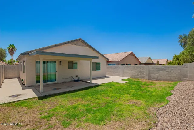 $2,300 | 3014 West Zachary Drive, Phoenix, AZ 85027