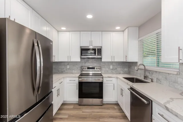 $2,300 | 3014 West Zachary Drive, Phoenix, AZ 85027