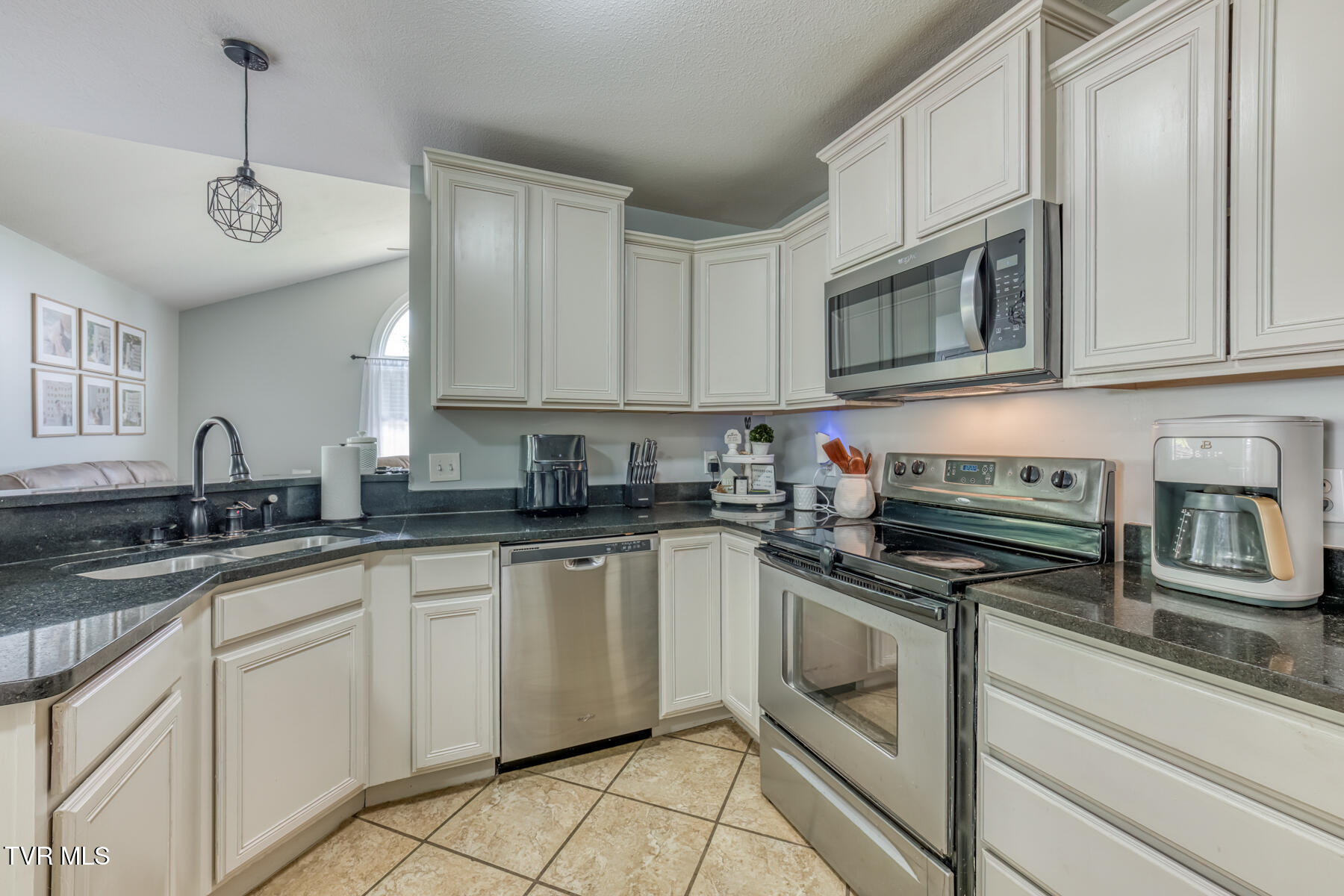 458 Spring Street Bristol, VA 24201 - Photo 16 of 35 458 Spring St-14