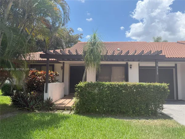 $2,600 | 7029 Marlberry Lane, Unit 7029, Tamarac, FL 33321