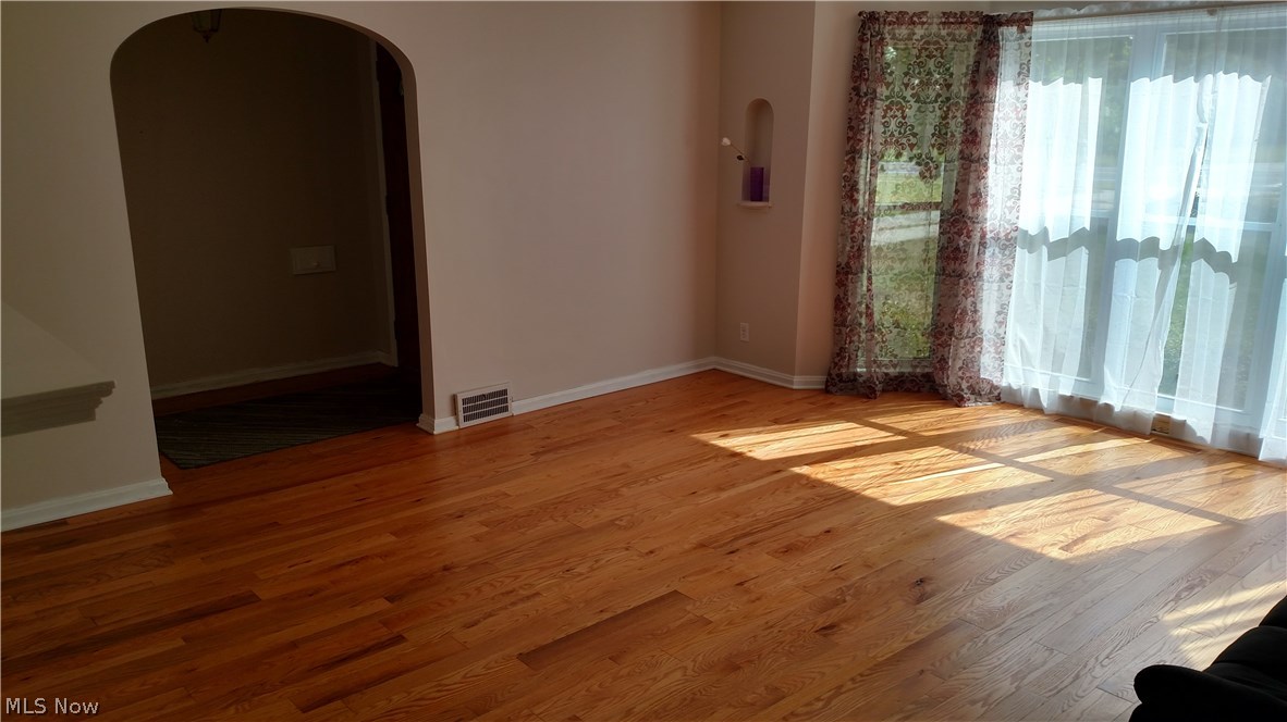 7987 Johnnycake Ridge Road Mentor, OH 44060 - Photo 5 of 26 Gallery Image 5