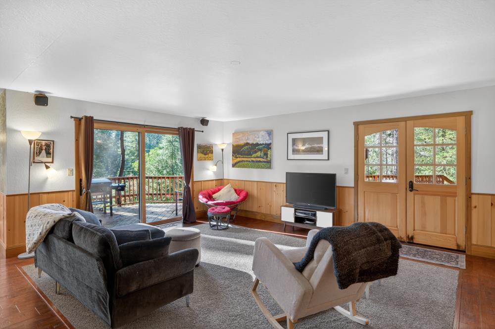 13052 Wood Rose Way Grass Valley, CA 95945 - Photo 11 of 43