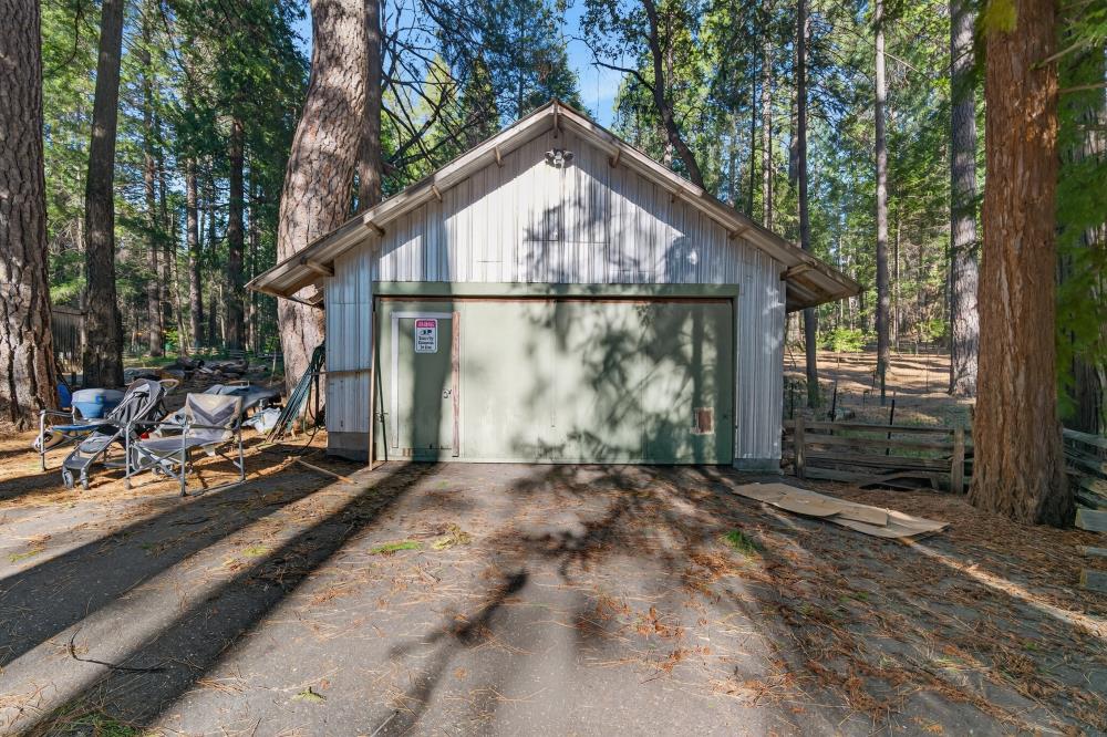 13052 Wood Rose Way Grass Valley, CA 95945 - Photo 44 of 46 a view of backyard of house