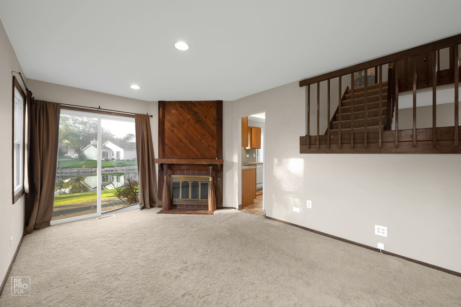 1091 Colony Lake Drive Hoffman Estates, IL 60169 - Photo 7 of 15