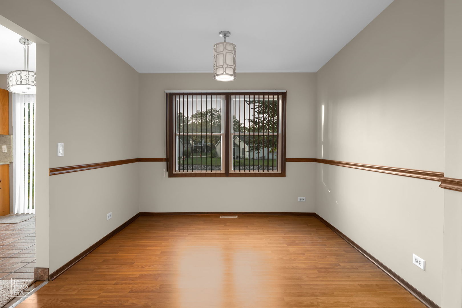 1091 Colony Lake Drive Hoffman Estates, IL 60169 - Photo 8 of 15