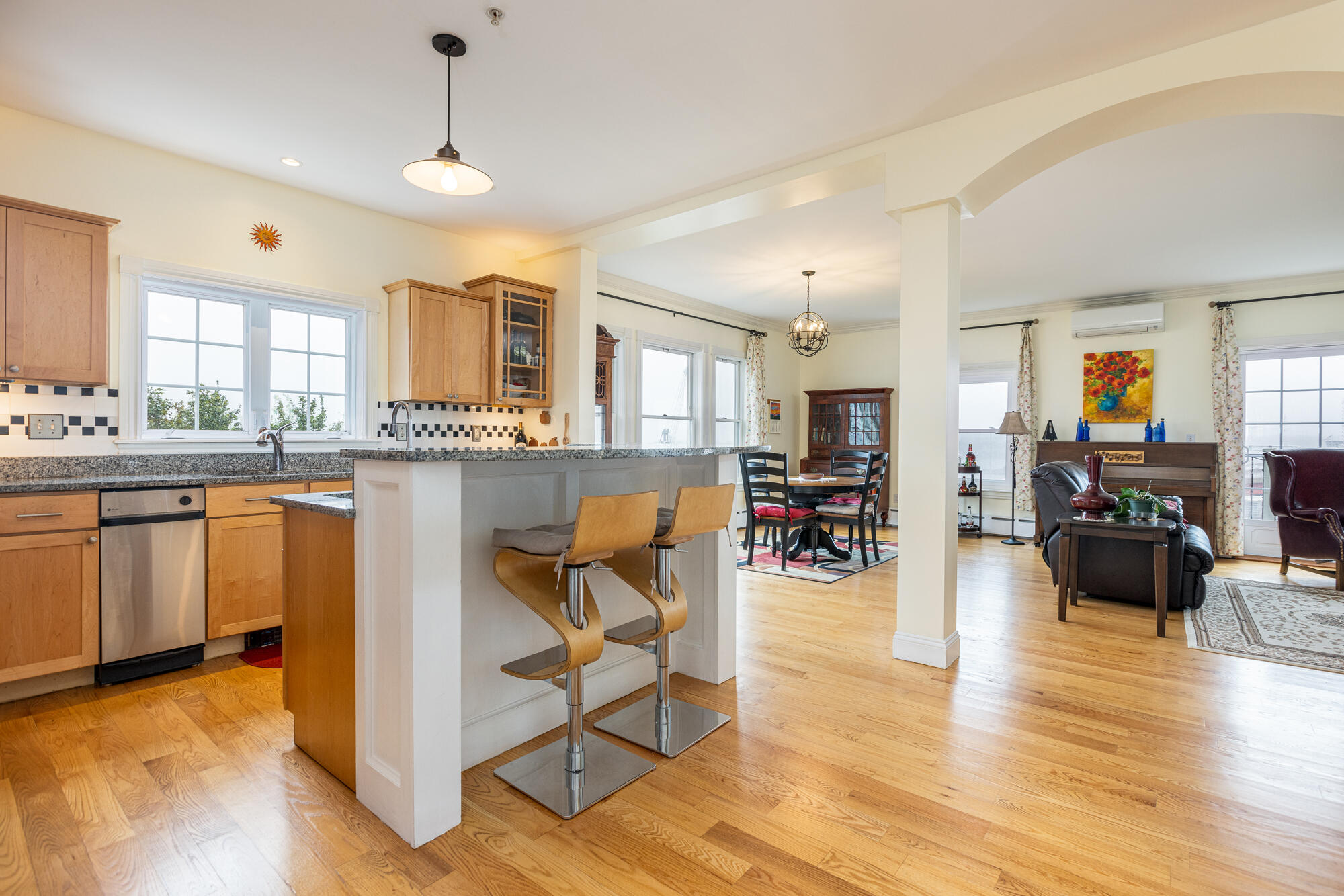 24 Brackett Street, Unit 4 Portland, ME 04102 - Photo 1 of 26 24 Brackett Rd._#4_W5_003