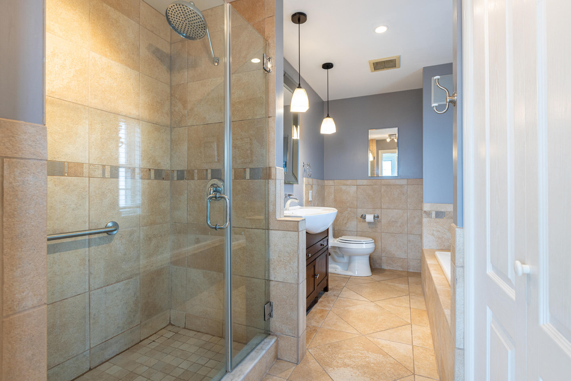 24 Brackett Street, Unit 4 Portland, ME 04102 - Photo 17 of 26 Primary Bath