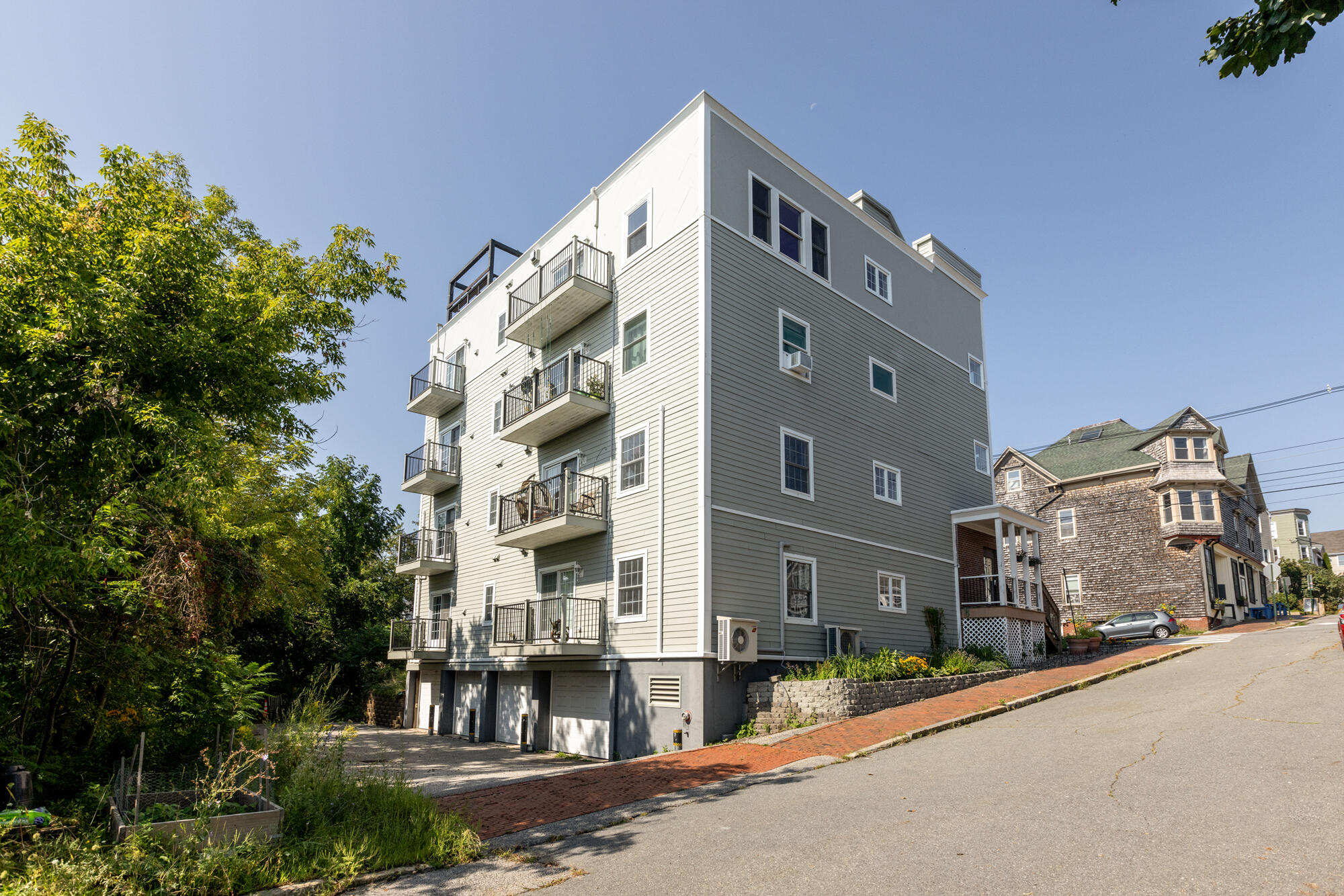 24 Brackett Street, Unit 4 Portland, ME 04102 - Photo 22 of 26 24 Brackett St_#4_001