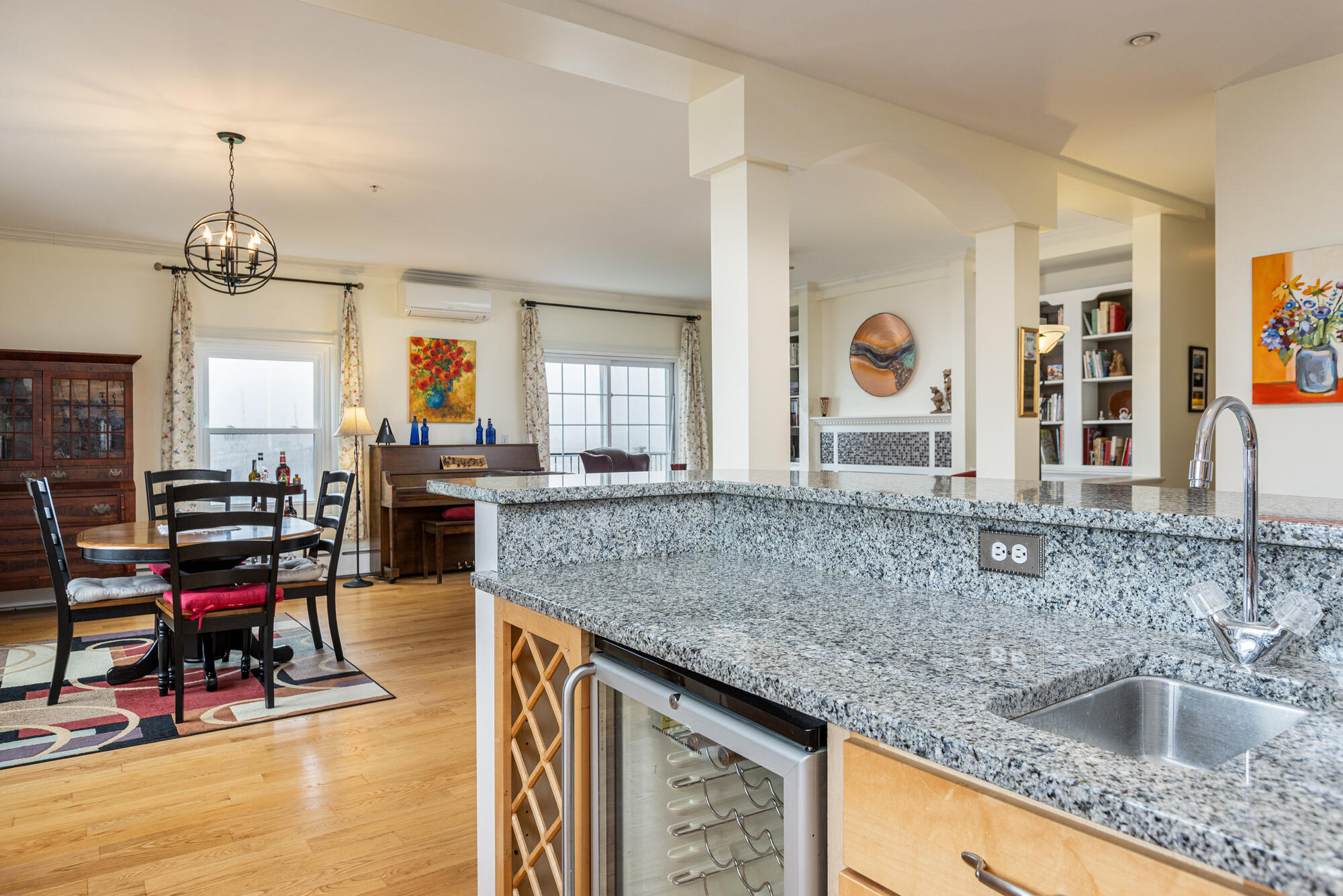 24 Brackett Street, Unit 4 Portland, ME 04102 - Photo 10 of 26 24 Brackett Rd._#4_W5_009