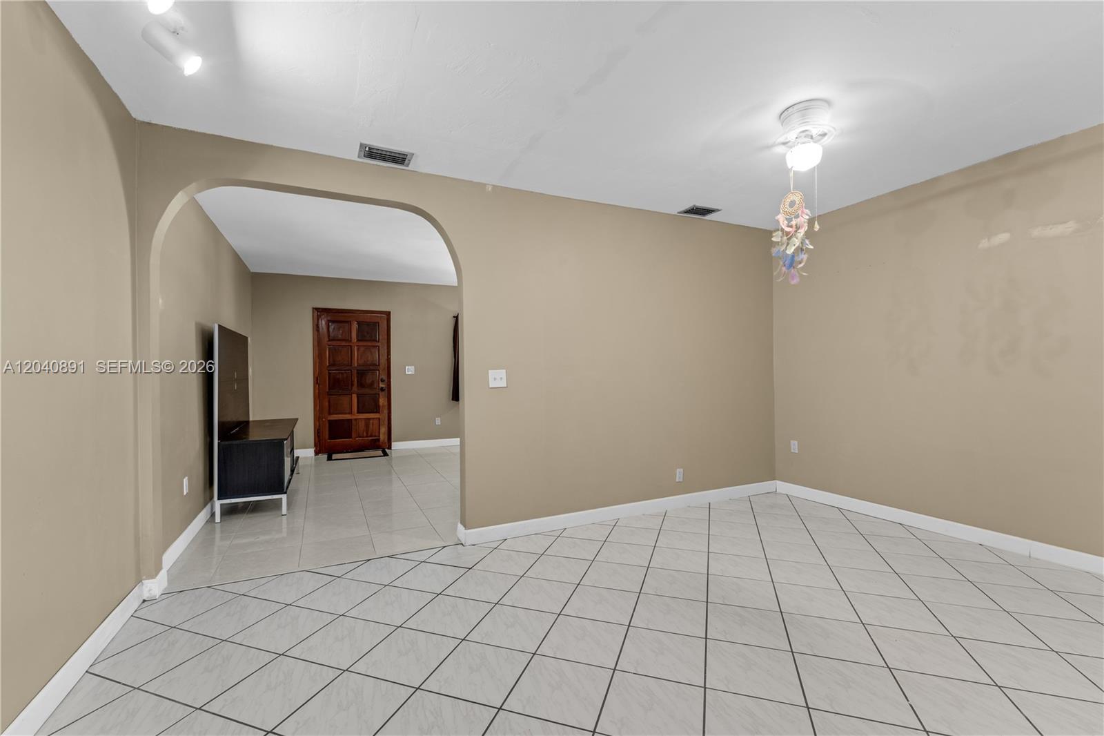 6860 Southwest 18th Street Miami, FL 33155 - Photo 7 of 35