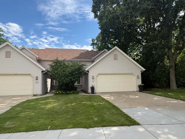$325,000 | N170W19981 Willow Ridge Drive, Jackson, WI 53037