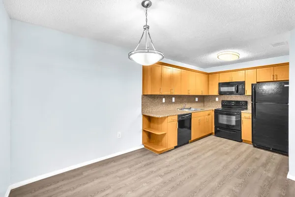 $2,195 | 6881 Northwest 173rd Drive, Unit 1J, Hialeah, FL 33015