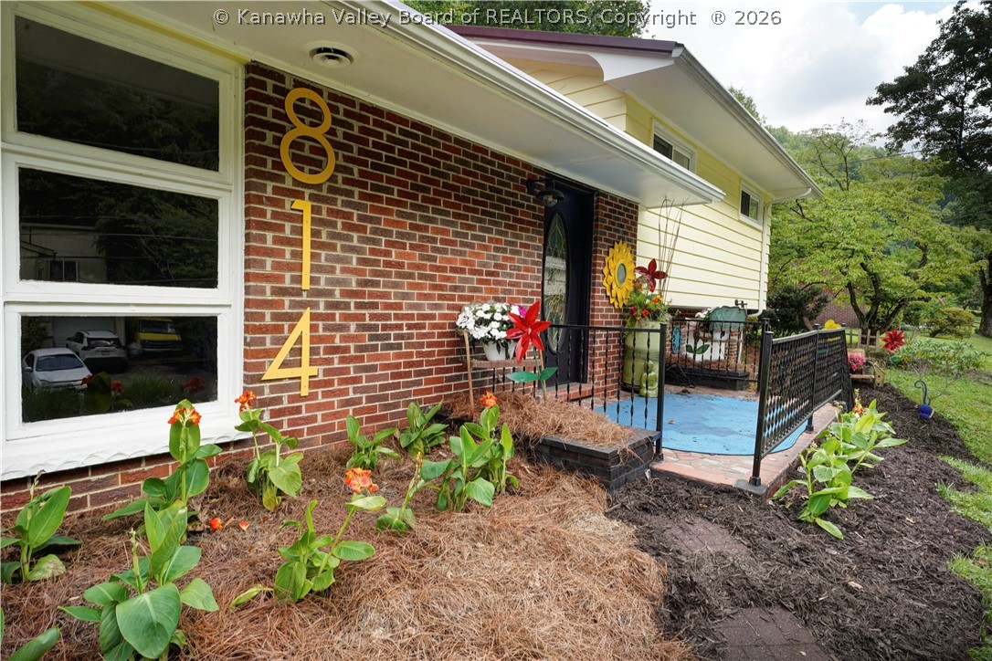 814 Chappell Road Charleston, WV 25304 - Photo 5 of 32 Gallery Image 5