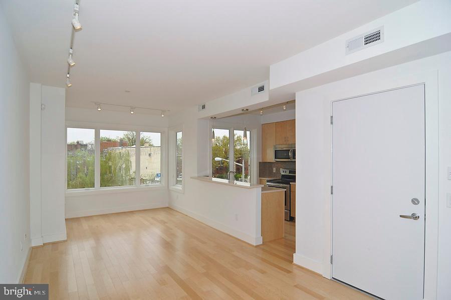 1503 11th Street Northwest, Unit 4 Washington, DC 20001 - Photo 2 of 11 Main