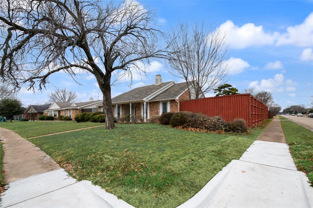 1323 Rivercrest Boulevard Allen, TX 75002 - Photo 2 of 19