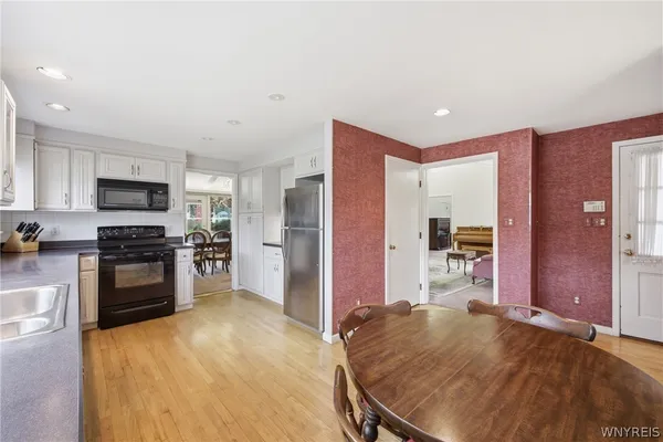 $465,000 | 55 Idlewood Avenue, Hamburg, NY 14075