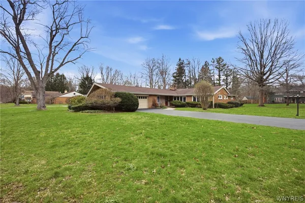 $465,000 | 55 Idlewood Avenue, Hamburg, NY 14075